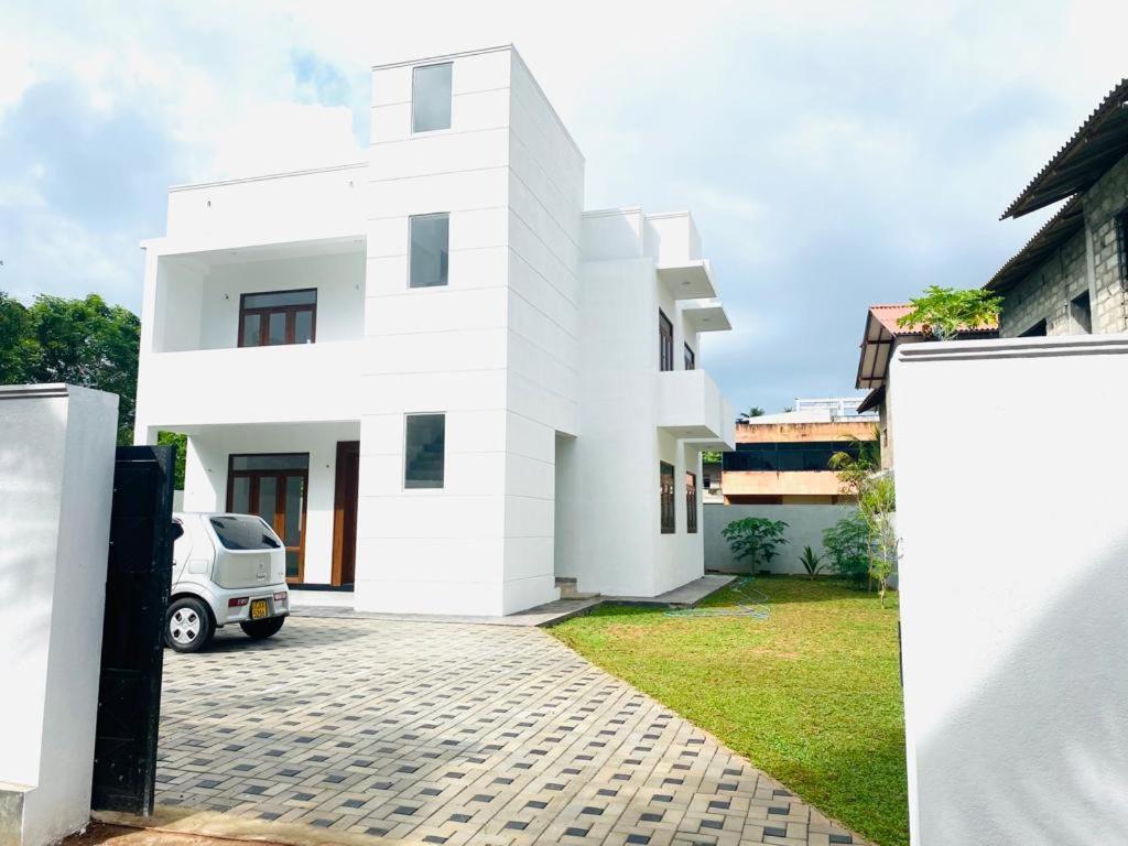 Twinstop Villa Minuwangoda Exterior photo